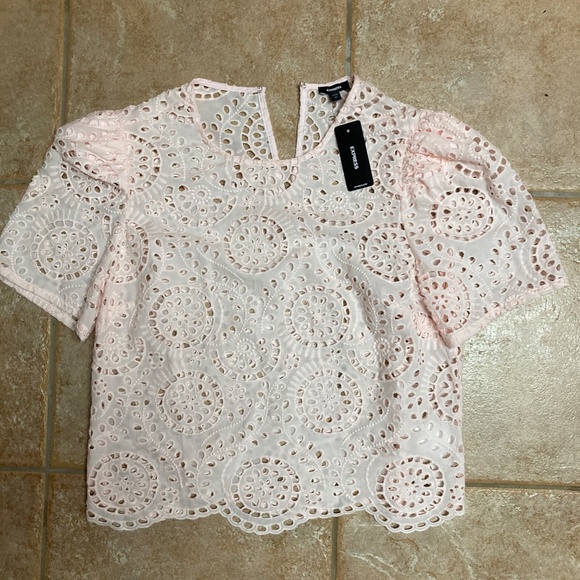 NWT Express Eyelet Top in Pale Pink Sz XS Barbie! - Picture 4 of 4